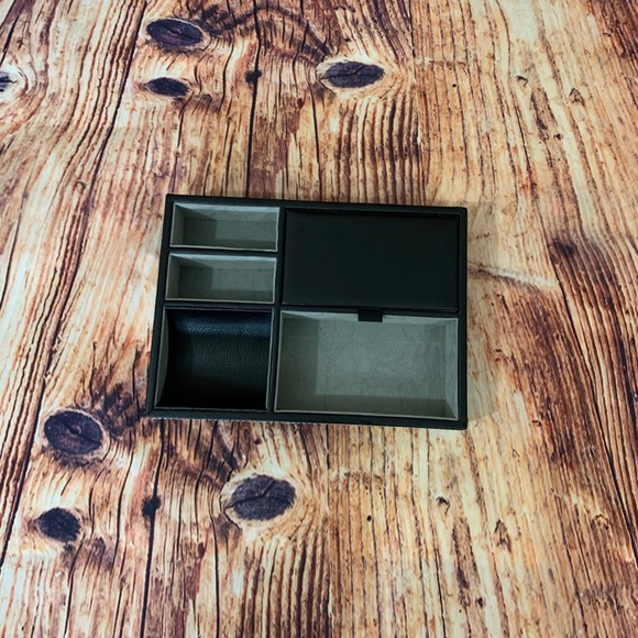 Valet It Will Help you to Organize your Valuables - Picture 8 of 8